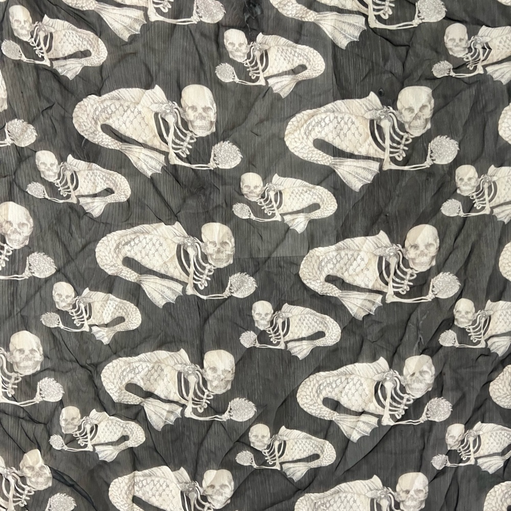 Authentic Alexander McQueen Skull Silk Chiffon Scarf